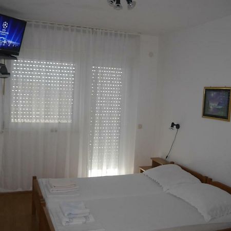 Apartments Horizont Трогир Екстериор снимка