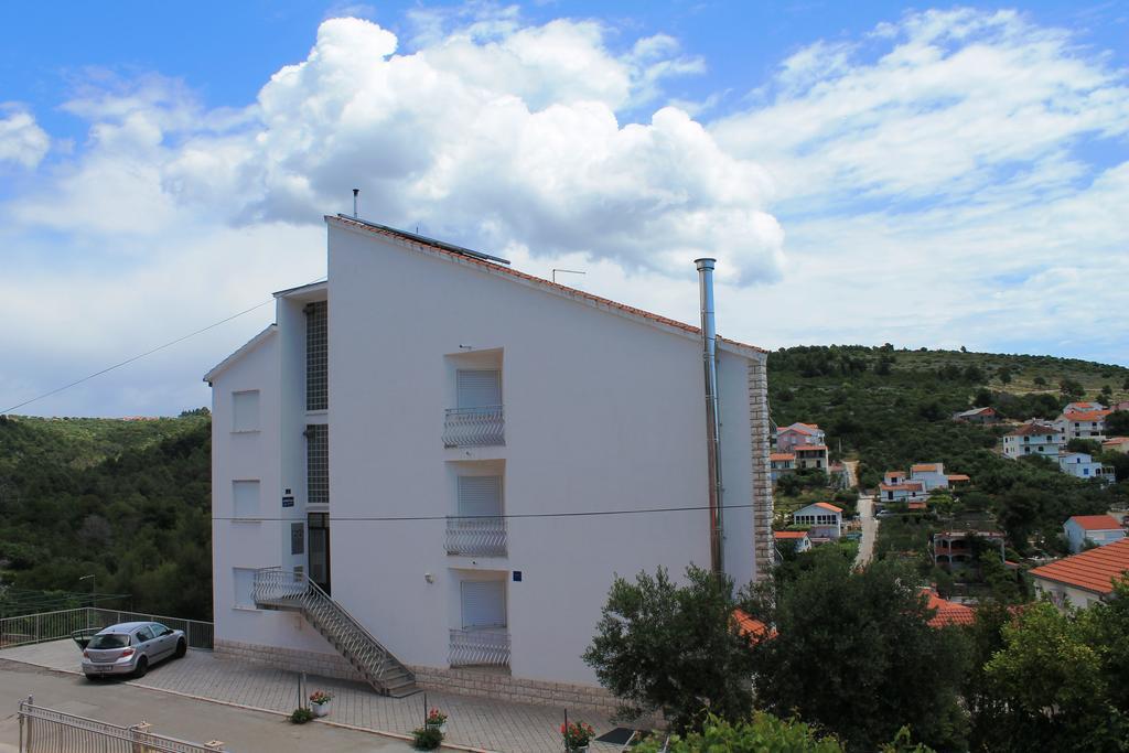 Apartments Horizont Трогир Екстериор снимка