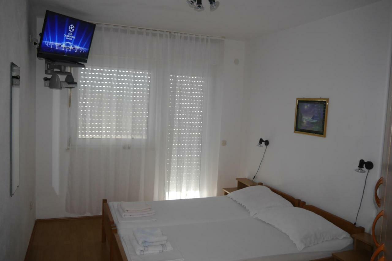 Apartments Horizont Трогир Екстериор снимка